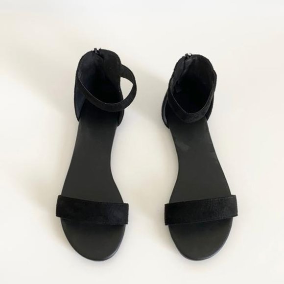 Shoes - Black Flat Sandals